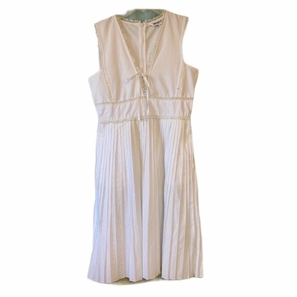 Walter Baker Dresses & Skirts - Walter Baker Dress NWT Fit & Flare White Sz Small